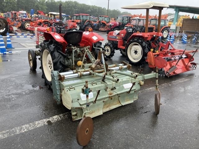 Tractor — Auction (lot 8451-1161)