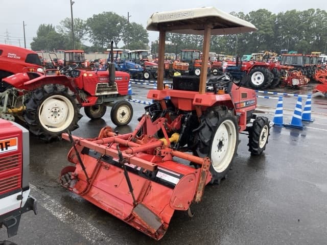 Tractor — Auction (lot 8451-1162)