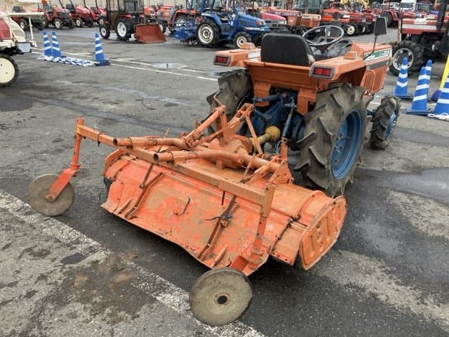 Tractor — Auction (lot 8451-1165)