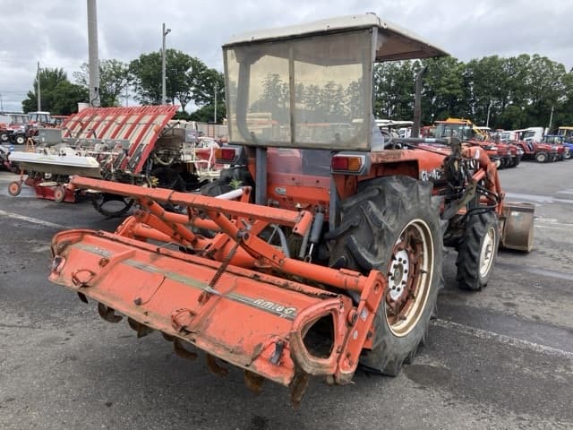 Tractor — Auction (lot 8451-1166)