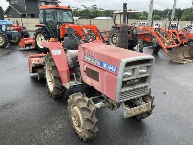 Tractor — Auction (lot 8451-1171)
