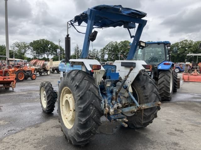 Tractor — Auction (lot 8451-1172)