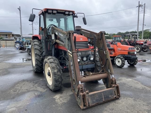 Tractor — Auction (lot 8451-1177)