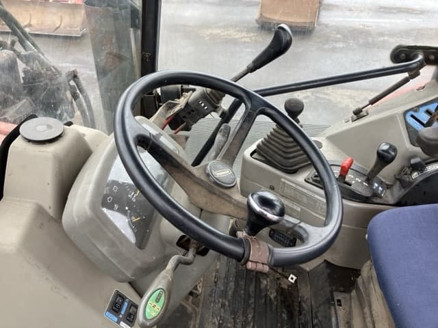 Tractor — Auction (lot 8451-1177)