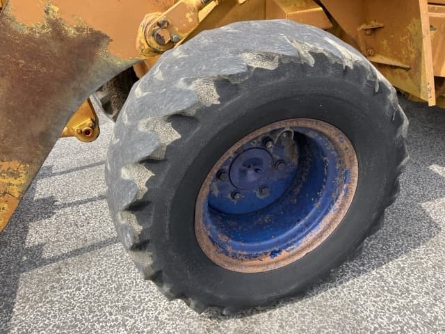 MINI WHEEL LOADER — Auction (lot 8451-118)
