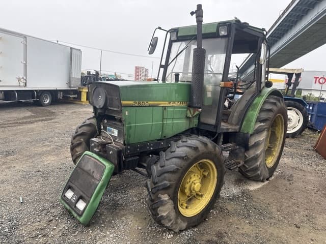Tractor — Auction (lot 8451-11801)