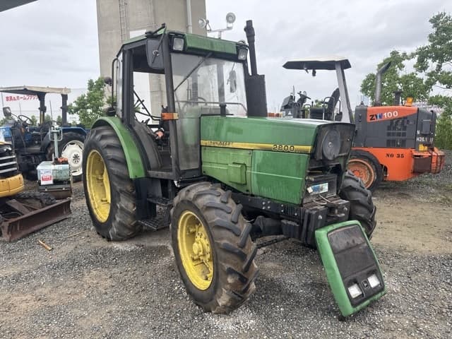 Tractor — Auction (lot 8451-11801)