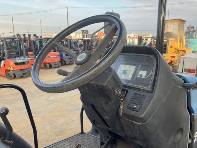 Tractor — Auction (lot 8451-11802)