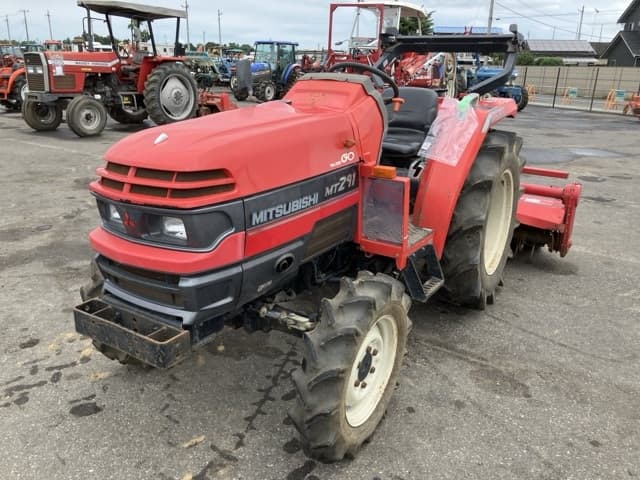 Tractor — Auction (lot 8451-1182)