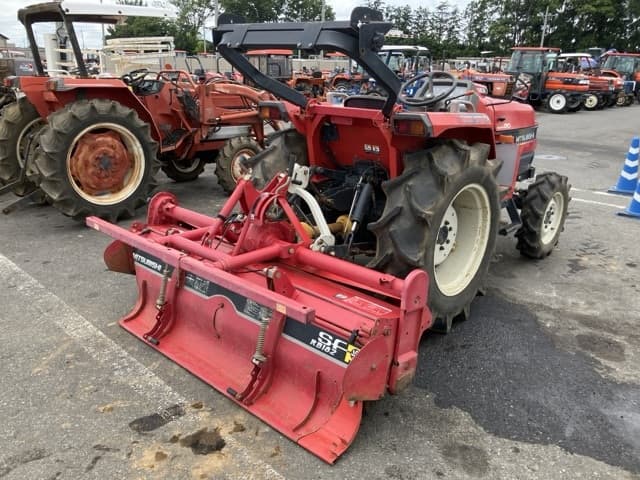 Tractor — Auction (lot 8451-1182)