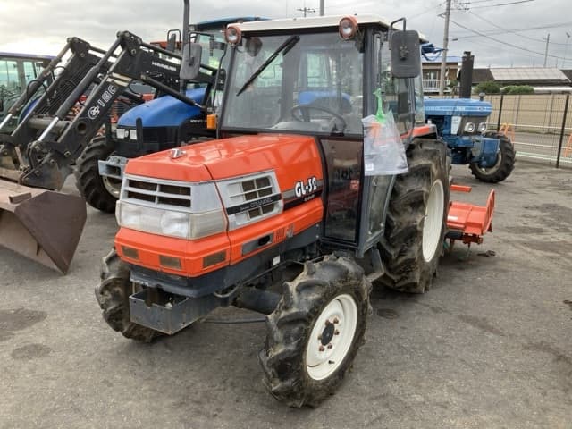 Tractor — Auction (lot 8451-1185)