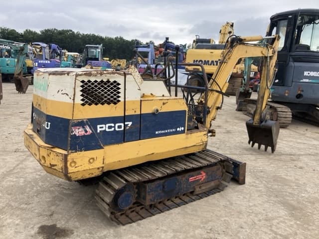 MINI EXCAVATOR — Auction (lot 8451-119)