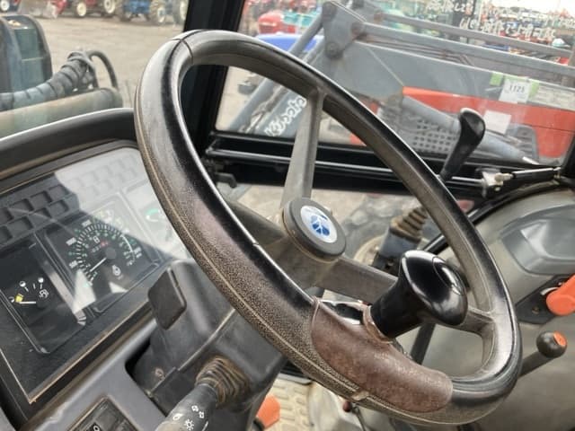 Tractor — Auction (lot 8451-1190)