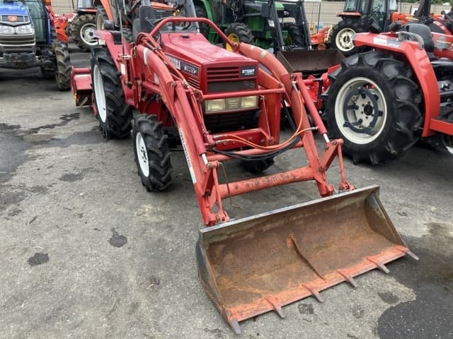 Tractor — Auction (lot 8451-1194)
