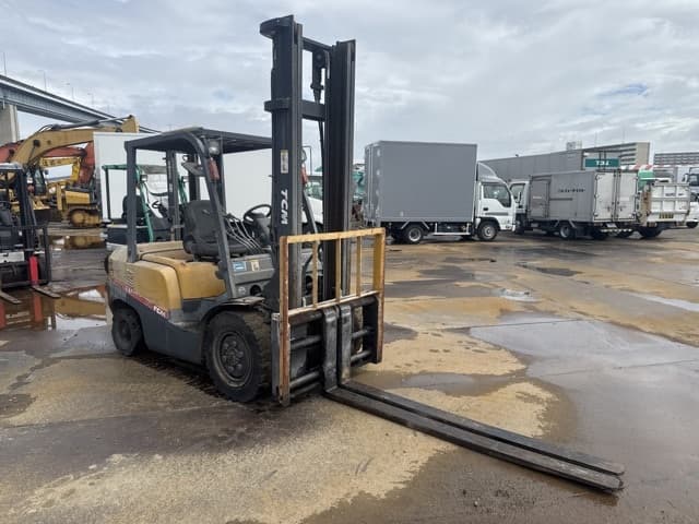 Forklift — Auction (lot 8451-12002)