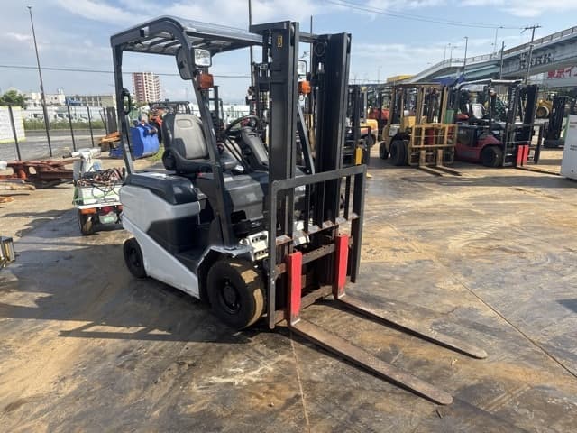 Battery Forklift — Auction (lot 8451-12004)