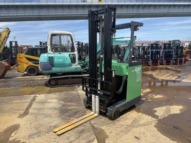 Reach Forklift — Auction (lot 8451-12006)