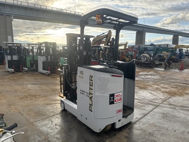 Reach Forklift — Auction (lot 8451-12012)