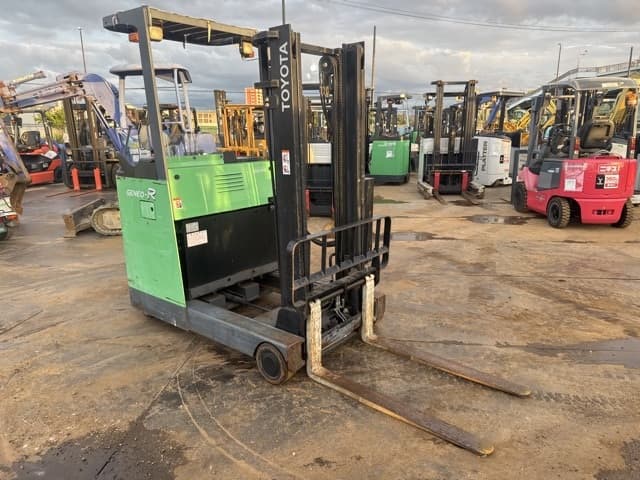 Reach Forklift — Auction (lot 8451-12015)