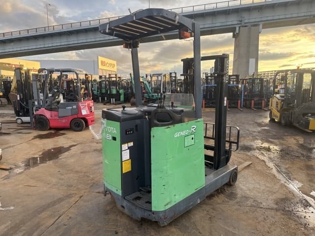 Reach Forklift — Auction (lot 8451-12015)