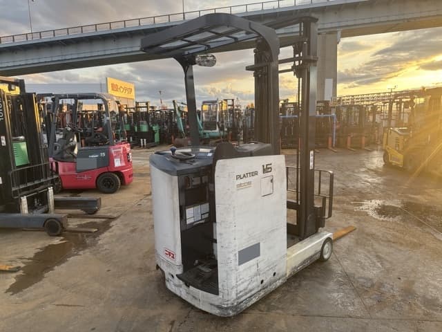 Reach Forklift — Auction (lot 8451-12016)