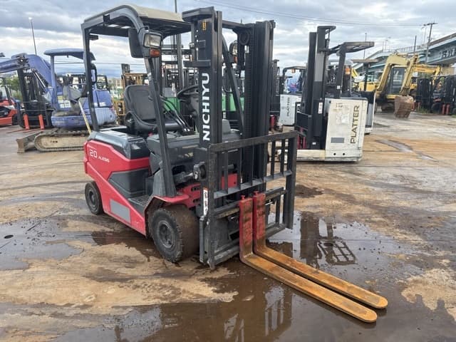 Battery Forklift — Auction (lot 8451-12017)