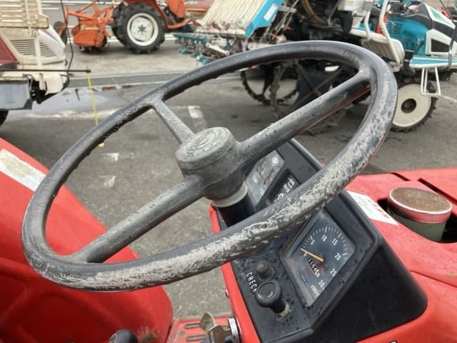 Tractor — Auction (lot 8451-1202)