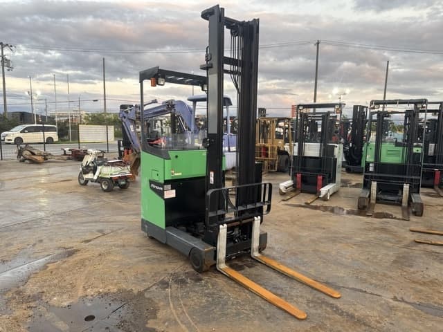 Reach Forklift — Auction (lot 8451-12020)