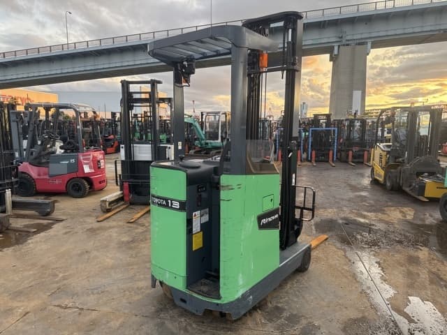 Reach Forklift — Auction (lot 8451-12020)