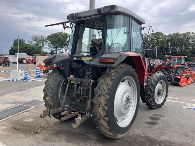 Tractor — Auction (lot 8451-1207)