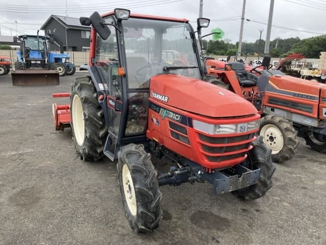 Tractor — Auction (lot 8451-1210)