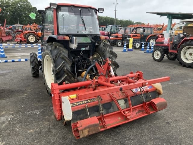 Tractor — Auction (lot 8451-1210)