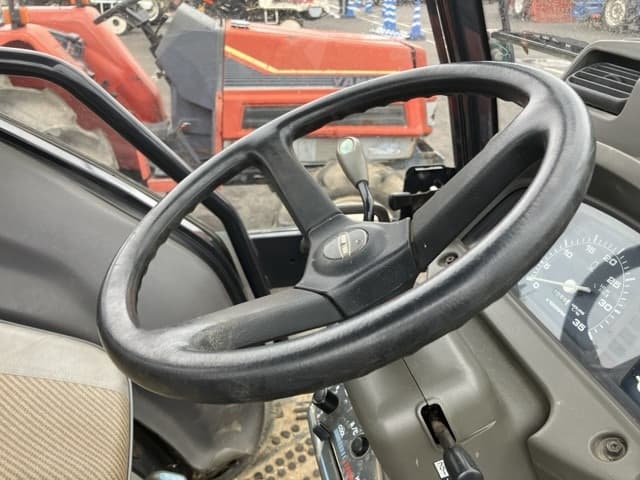 Tractor — Auction (lot 8451-1210)