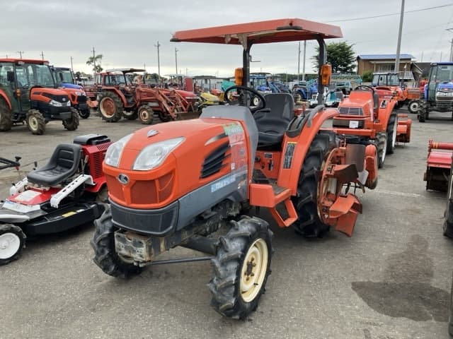 Tractor — Auction (lot 8451-1213)
