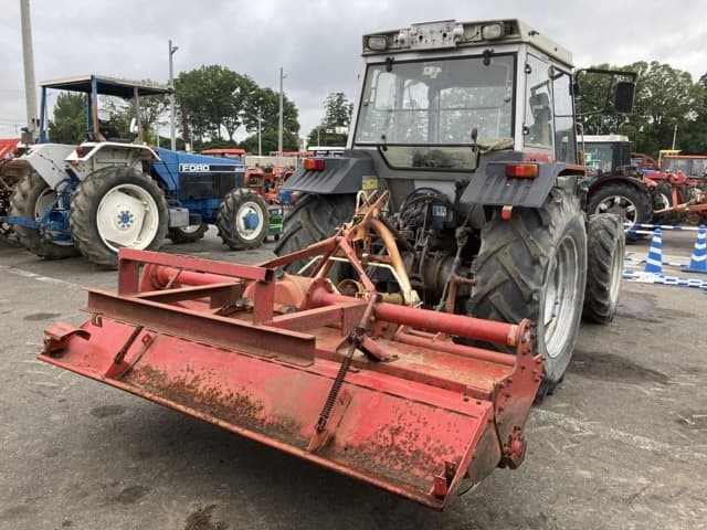 Tractor — Auction (lot 8451-1214)