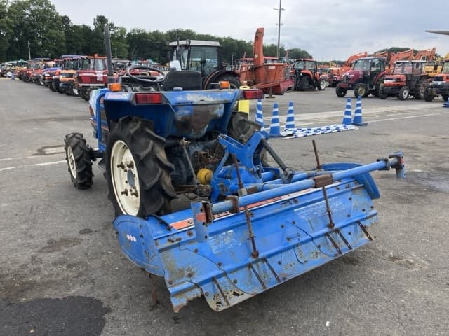 Tractor — Auction (lot 8451-1216)