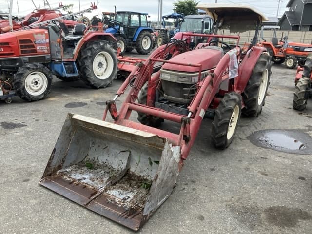 Tractor — Auction (lot 8451-1217)