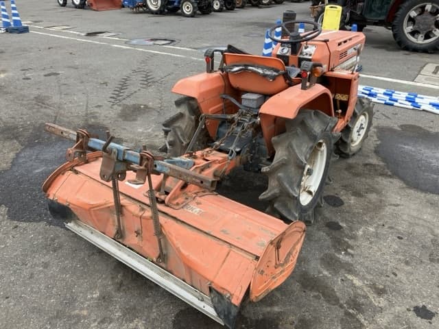 Tractor — Auction (lot 8451-1219)