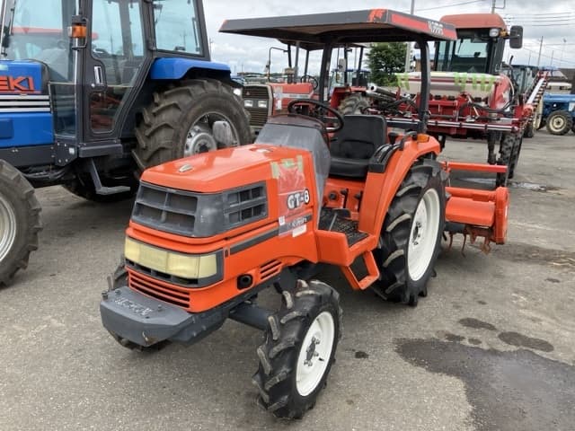 Tractor — Auction (lot 8451-1221)