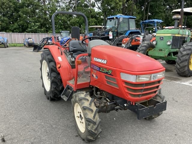 Tractor — Auction (lot 8451-1222)