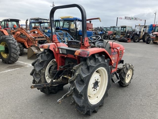 Tractor — Auction (lot 8451-1222)