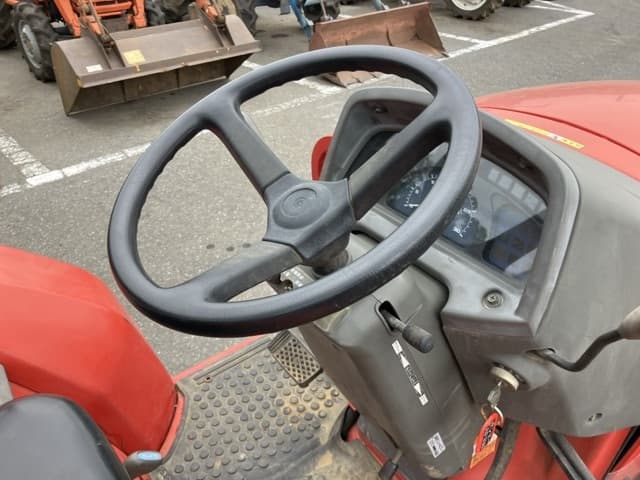 Tractor — Auction (lot 8451-1222)