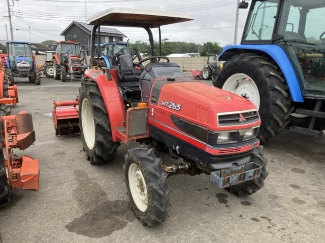 Tractor — Auction (lot 8451-1223)