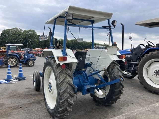 Tractor — Auction (lot 8451-1225)