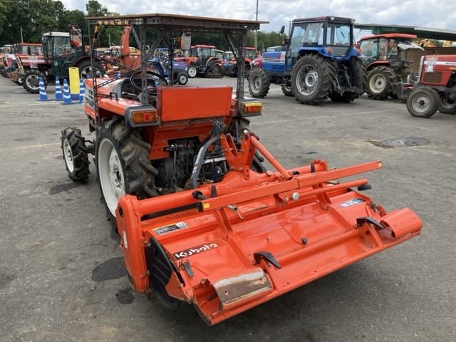 Tractor — Auction (lot 8451-1231)