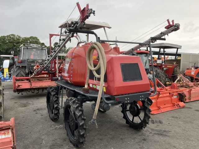 HIGH CLEARANCE BOOM SPRAYER — Auction (lot 8451-1233)