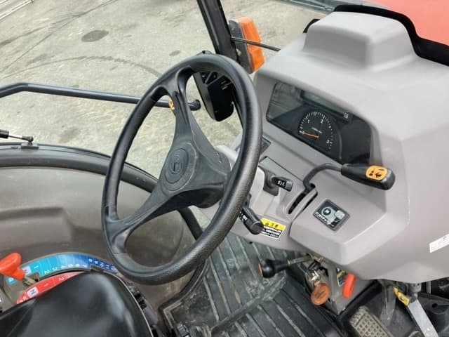 Tractor — Auction (lot 8451-1238)
