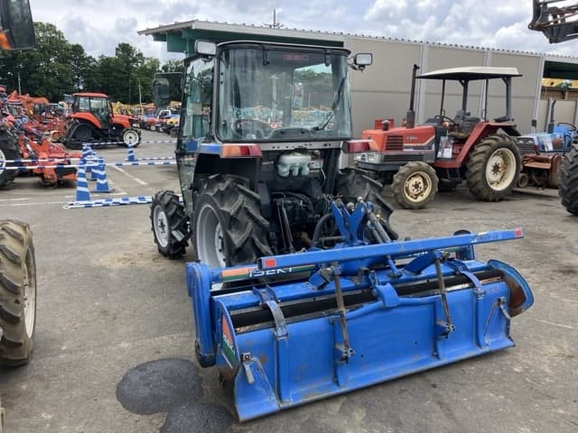 Tractor — Auction (lot 8451-1241)
