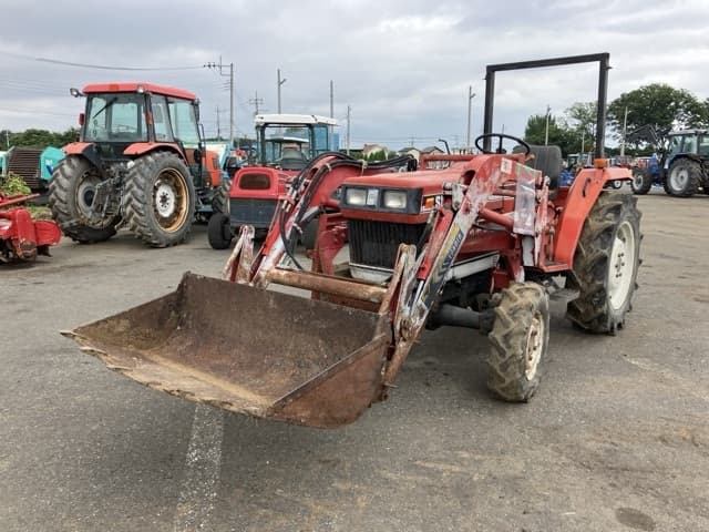 Tractor — Auction (lot 8451-1244)