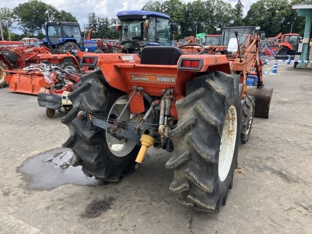 Tractor — Auction (lot 8451-1246)